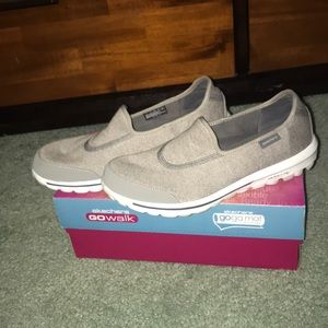 Sketchers Go Walk sneakers